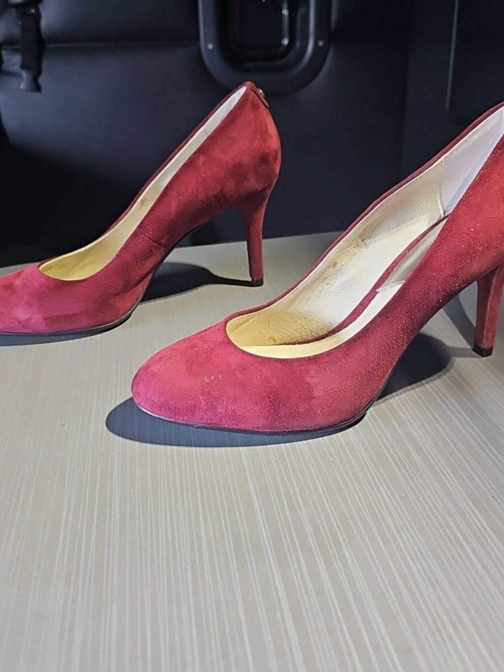 Michael Kors Suede/Leather High Heels Women's Size 7.5 Dorothy Burgundy PreOwned
